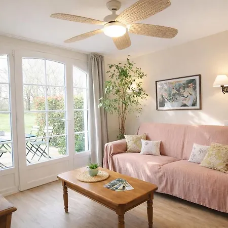 Holiday home Maison Cosy 6 Pers - Piscine Chauffee - Nature Et - *